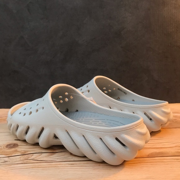 Crocs Echo Slide - Picture 6 of 16